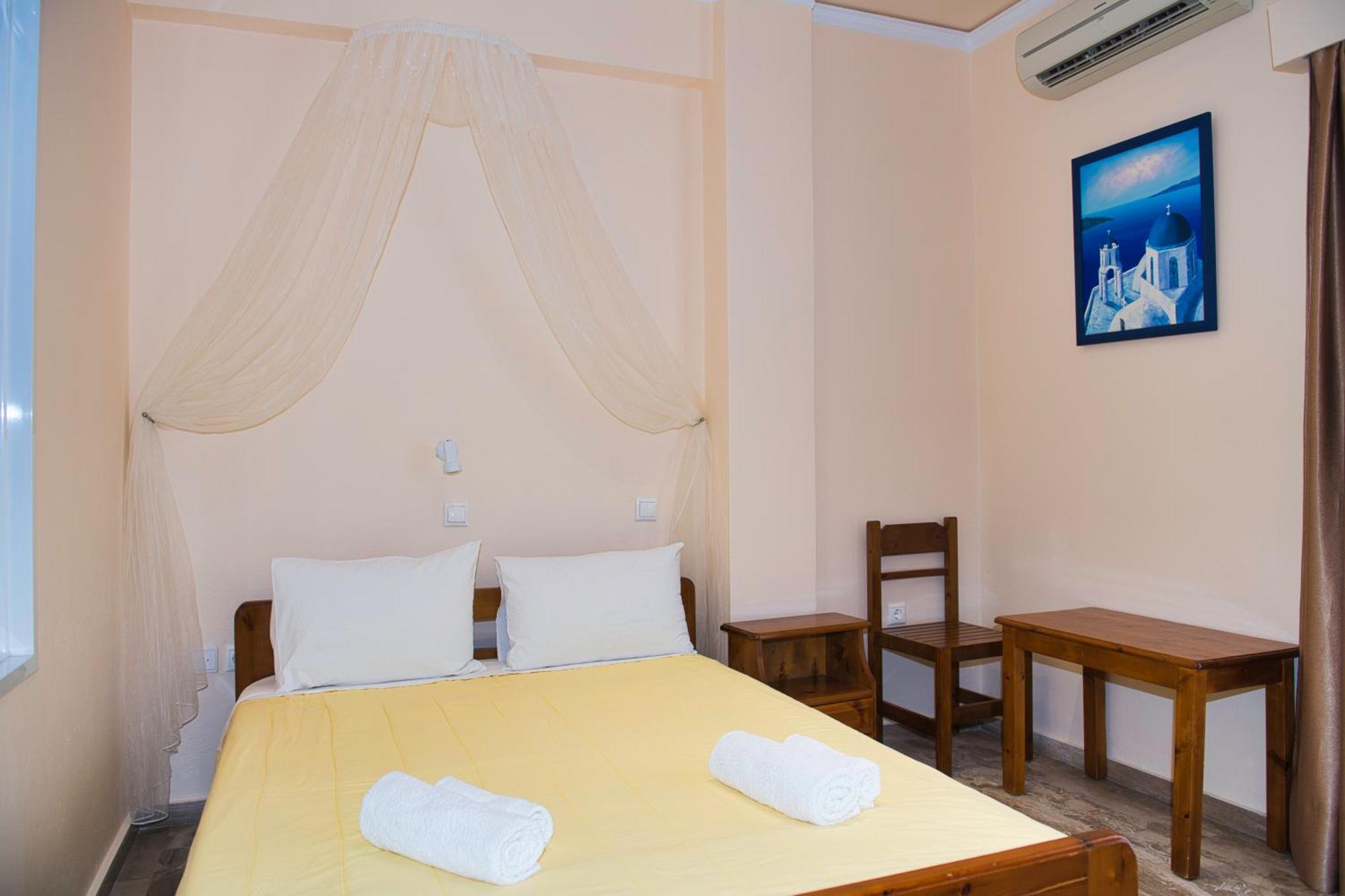 Villa Nikos Karamolegkos Kamari Ngoại thất bức ảnh