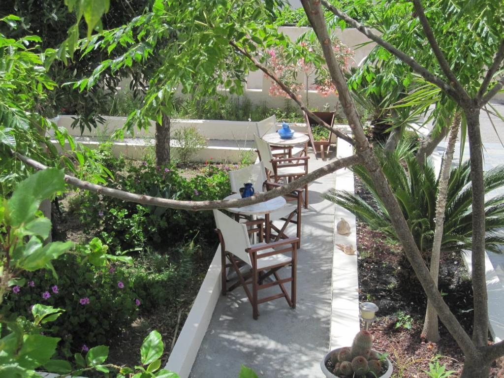 Villa Nikos Karamolegkos Kamari Phòng bức ảnh