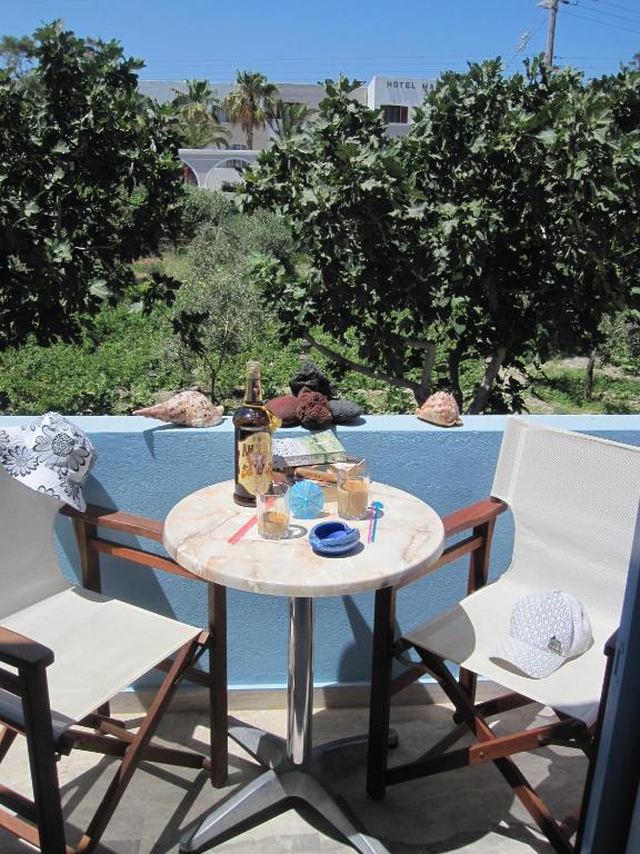 Villa Nikos Karamolegkos Kamari Ngoại thất bức ảnh